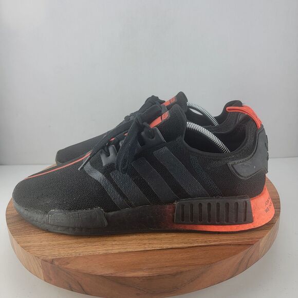 Adidas Mens Size 10.5 Black Red Star Wars x NMD_R1 Darth Vader Sneakers FW2282 - Picture 1 of 10